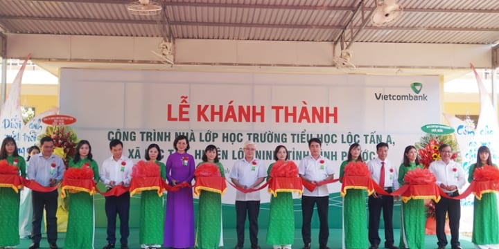 Công ty tổ chức lễ khánh thành tại Bình Phước | Lễ khánh thành công trình phòng học Trường tiểu học Lộc Tấn A 