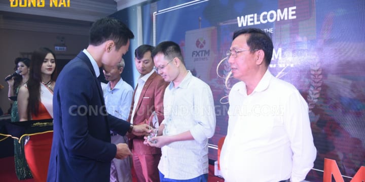 Giải Pháp Tổ Chức Hội Nghị Tiết Kiệm Chi Phí